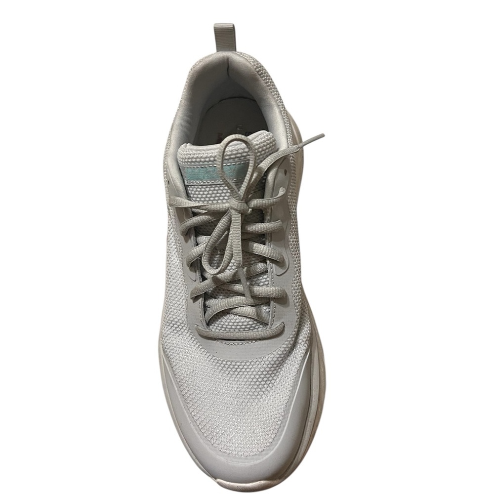 Sketchers dluxe sneakers